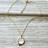 VB&CO:  MOP RHINE PENDANT NECK