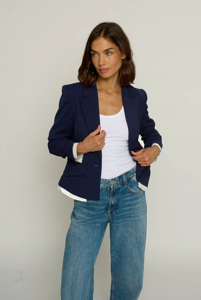 CPW:  SCRUNCHED SLV BLAZER W/SHIRTING