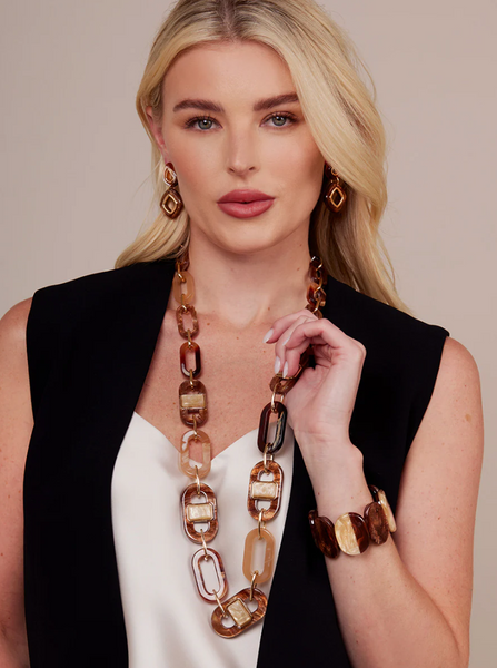 ZENZII:  GEOMETRIC LINK LONG NECK