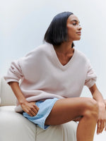 NINEXIS:  SIMPLE V NECK SWEATER